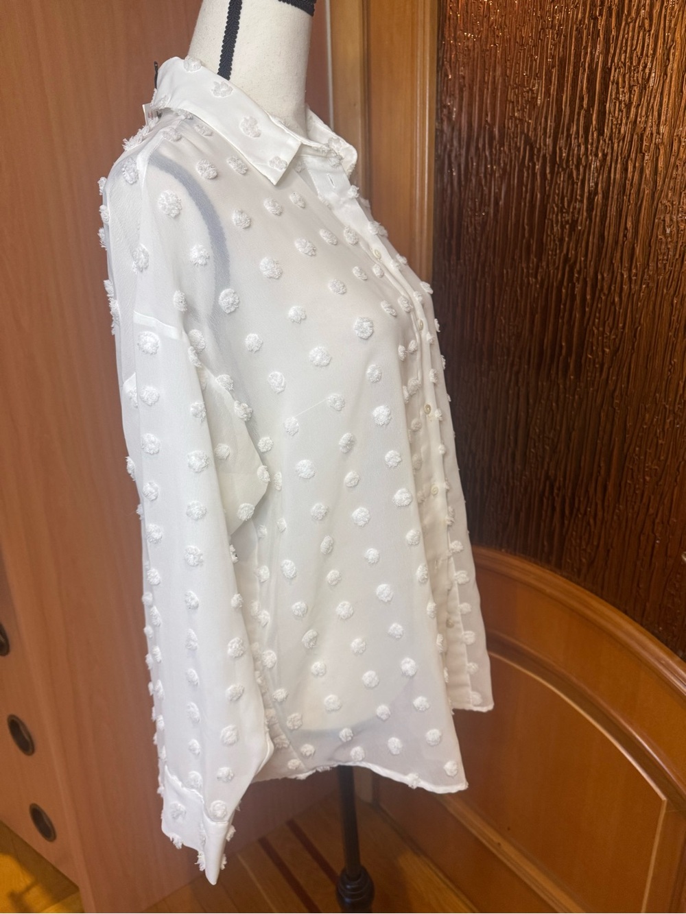 Zara White Textured Dot Button-Up Blouse - Picture 2 of 16